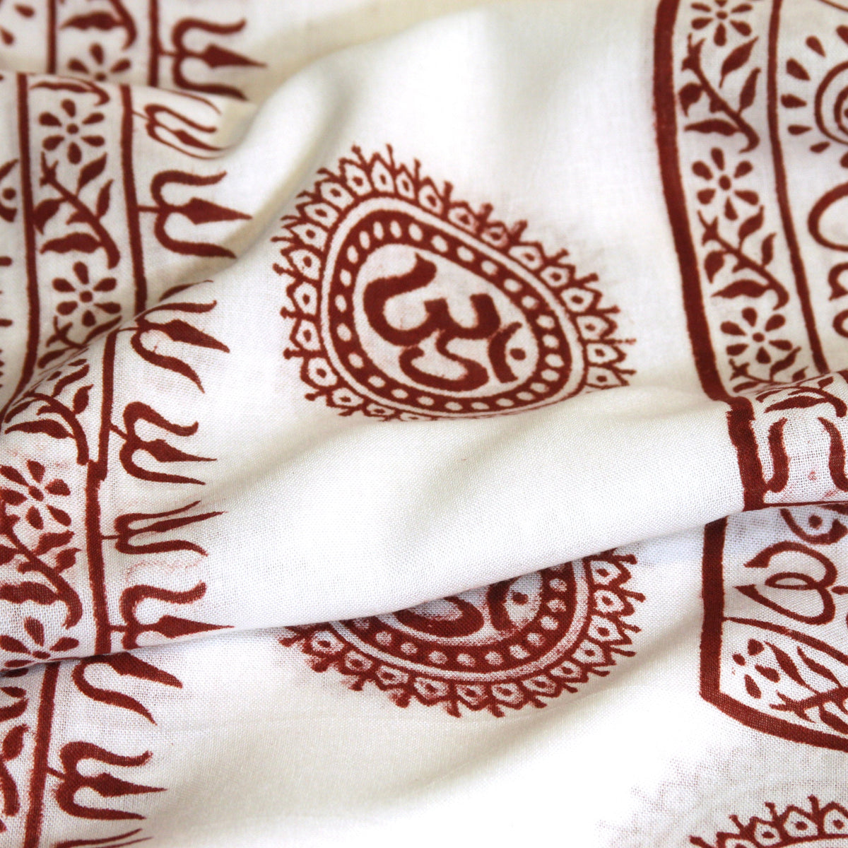 Prabhuji Meditation Yoga Prayer Shawl - Mantra Om - White Large  - Mystic Journey Path