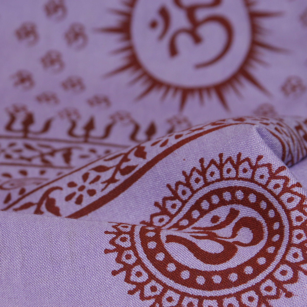 Prabhuji's Gifts - Meditation Yoga Prayer Shawl - Mantra Om - Purple Large  - Mystic Journey Path