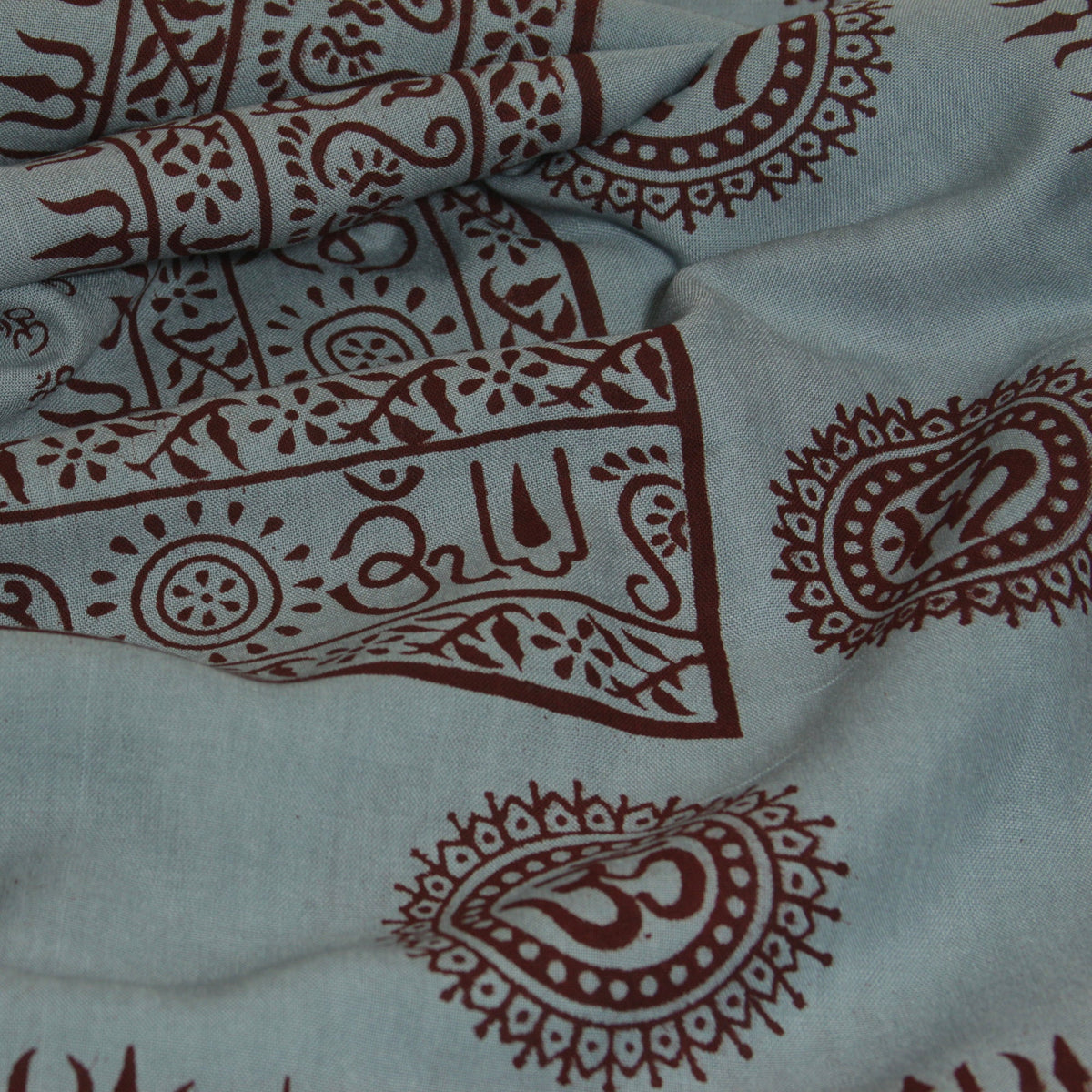 Meditation Yoga Prayer Shawl - Mantra Om - Grey Large   - Mystic Journey Path
